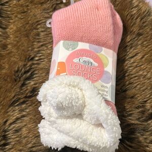NWT Spa Bella Pink Lounge Socks